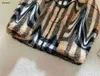 Burberrlies 럭셔리 디자이너 베이비 재킷 두꺼운 양고기 양모 아이 코트 크기 100-150 유아 겨울 의류 아이 후드 겉옷 DEC05