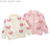 Cardigan Children kläder 2023 New Kids Sweaters Coats for Baby Girls Sticked Cardigan Crochet Heart Jackets Toddlers Ytterkläder kläder Q231206