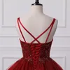 Błyszcząca burgundowa suknia balowa sukienki Quinceanera Sexy Spaghetti Pasps Backless Carzy Appliki