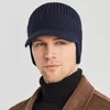 ベレー帽の男性冬の編み耳の保護キャップシックウールビーニーボンネットスナップバックショートブリムハットアウトドアサイクリングぬいぐるみは暖かくなります