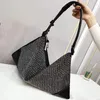 Bolsos de noche Bolso de mujer de perforación de alta calidad Personalidad Casual Estilo occidental Corea del Sur Lona Moda Solo hombro Todo fósforo B