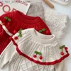 Cardigan princesse enfants bébé fille pull 0-5 ans enfants à manches longues Cape col cerise tricoté pull pull vêtements d'automne Q231206