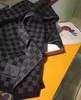 Schals Großhandel Ljia LetterV Influencer Mode Warmer Kaschmirschal High-End-Atmosphäre Doppelseitiger Umhang für Männer und Frauen 30 * 180
