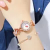 Montres-bracelets Live Products Peach Heart Diamond Bracelet Petit cadran Mode Femme Montre