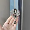 Pins Broschen Wasser Diamant Großer Ovaler Ausschnitt Vintage Kristall Blume Wassertropfen Ausschnitt Damenmode Glänzende Accessoires Schmuck Geschenke 231206