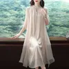 女性用のワークドレスレトロ刺繍中国語スタイルエレガントパーティー3/4スリーブホワイトルーズフェアリーミディド​​レスローブ衣装