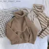 Modna moda Baby dziewczyna wysoka szyja Koszula zagęszcza jesień zima dziecięca koszula ciepła miękka vintage sweter ubrania dziewczynki Q231206