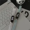 Armbanduhren Mode Sport Oval LED Leuchtendes Mini-Zifferblatt Lässige Armbanduhren Kautschukband Modische Uhr Wasserdichte Armbanduhr für Frauen