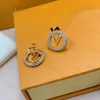 Stijlvolle Stud Earring Designer voor vrouwen Luxe ontwerpers Sieraden Mannen Letter V Oorbellen Klassieke gouden oorringen Bruiloft orecchini Accessoires f fds