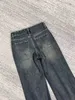 Kvinnors jeansdesigner 2023 Autumn Low midja breda ben Jeans för kvinnor Design Känsla ut sliten, tvättad lös, rak ben Slimning Floor Slim Pants