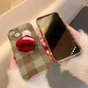 Mobiele telefoon hoesjes 3D strikhoed ballonhond rood groen geruit telefoonhoesje voor iPhone 15 14 13Pro 12 Pro Max 11 Lensbescherming Zachte siliconen hoes J231206