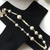 Collana di moda per donna Collana di perle lucenti Collana di design di lusso Catena regalo Fornitura di gioielli299z