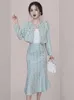 Dwuczęściowa sukienka Peiresa Blue Tweed Woolen 2 -Place Sets Strój dla kobiet francuska celebrytka o szyi pojedyncza kurtka Krótka kurtka syrenka midi spódnica 231205