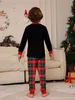 Vestes 2024 Joyeux Noël Famille Pyjamas Ensemble Parent Enfant Tenues Assorties 2 Pièces Costume Bébé Chien Barboteuse Noël Look Mignon Doux 231206