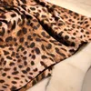 Sukienki swobodne 2023 Spring Summer Collection Vintage Leopard Printing Slim Midi Długość