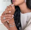 Pierścień Solitaire nowy projekt damski pierścionek mody Prosty cyrkon arabskie litery Glass Square Design Pierścień Arabian Style Biżuteria Akcesorium YQ231207