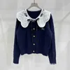 Kobiety Sweters Designer 2023 Autumn/Winter Lace Lapel Bow Bowd Karbit Cardigan Sweet and Cute Style Sweater Xz0i