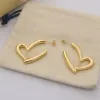 Luxury örhängen Heart Stud Big Hoop Stainless Steel Designer Jewelry Women Gifts Engagemang Anniversary Designer Earrings Titanium Wholesale