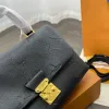 2024 Bolsas de noite Bolsas de designer de luxo Bolsa de ombro de letra Bolsa estampada Bolsa Clash Color estéreo Saco ombros Mulheres casuais dual formal