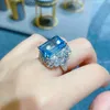 Anillo solitario Bling Lab Aquamarine Diamond Ring 925 Sterling Silver Party Wedding Band Anillos para mujeres Compromiso nupcial Joyería Regalo YQ231207