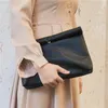 Sacs de soirée Pochette pour femmes de couleur unie sac en cuir pu souple dame sacs de soirée tendance fête fille enveloppe sac grande capacité pochettes sac à main noir 231206