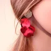 ダングルイヤリングvsnow誇張された青い黒い赤い花びらの花びらの女性のための長いタッセルアクリルスプレーペイントパーティージュエリー