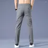 Pantalones para hombres 2023 Verano Seda de hielo Ropa casual elegante Pantalones de vitalidad juvenil Ropa técnica Ropa de calle Ligero Jogger Deporte