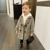 Płaszcz Spring Boys Kurtki Dziewczyna wełniana wełniana podwójnie piersi Baby Trench Lapel Autumn Dzieci Zimowe płaszcz wełny 231207