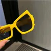 Sonnenbrille Persönlichkeit Unregelmäßiger Rahmen UV-Schutz Lustige Augenbrauen anhebende Katzenauge Hip-Hop Quadratische Sonnenbrille UV400