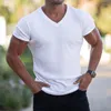 Erkek Tişörtler Boş zamanlar düz renk ince kısa kol v Boyun T-shirts 2023 İlkbahar Yaz Giysileri Sıradan Piled Yüzyeli Külot Çeiş Tees