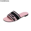 2023 Paris Brodé Dazzle Channel Designer Pantoufles Femmes Sandales Summer Beach Stripes Casual Pantoufles Plates Sliders Femmes Dames Tongs Broderie Mules