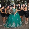 Emerald Green Shiny Off the Shoulder Ball Gown Quinceanera klänningar Floral Applices spetspärlor korsett vestidos de 15 anos