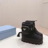 Alta qualità con scatola da donna Lettera P Stivale da neve Stivale da neve Nylon Martin Placca Caviglia Sci Slip Rotondo Scarpe stringate di design di lusso