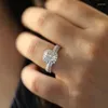 Anéis de casamento Clássico Mulheres Anel Conjunto Metal Prata Cor Branco Zircão Cristal Noivado Para Festa Jóias Nupciais