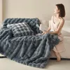 Battaniyeler Lüks Peluş Battaniyesi Kanepe Kanepe Yetişkin Yatak Kapağı Sıcak ve Yumuşak Kabarık Yatak Modern Kış