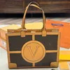 Borsa tote di design classico in rilievo retrò da donna di lusso Famoso marchio francese Fashion Thread Splice Borsa per la spesa di grande capacità 10A Borsa a tracolla per mamma in vera pelle