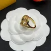 Luxe Designer Gouden Ring Mode Heren Dames Kristal Brief Ringen Koppels Sieraden Ringen Bruiloft Feest Vakantie Geschenken Dames Klassieke Ring