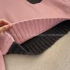 Kadın Sweaters Minimalist Stil Pembe Ekleme Bultleneck Jumper 23 Yıl Sonbahar ve Kış Tasarım Niş Gevşek Çarpışma Cep Triko