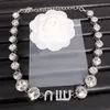 20 Style Haut de gamme Pendentif Colliers Femmes Collier 18K Plaqué Or Argent Titane Acier Chaîne Designer Marque Lettre Cristal Perle Bijoux De Mariage Cadeauxk