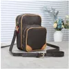 2024 Designer Luxury Crossbody Purse and Door Saddle Bag A real leather pocket metis Luxury Soft Case Makeup Bag Designer Lady Messenger Shoulder Bag