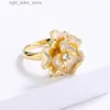 Anel Solitaire Clássico 18k Joias de Ouro Flor Dourada Anel Esmaltado Feminino Moda Zircão Flor Anel Nupcial Joias Presente Feito à Mão Esmalte Epóxi YQ231207