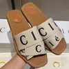 10A مصمم العلامة التجارية Slippers Women's Fashion Slippers Sandals Luxury Thubled Trekury Lightweight Clo Slippers Herringbone Size 35-42