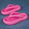 Slippers Flat-heeled Flip-flops Beach Sandals And Women's Summer Fashion Wearing Thick Soles Feet Are Comfortable