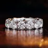 Niestandardowy pierścień Moissanite okrągłe diamentowe kobiety luksusowe obrączki 10K 14K 18K Gold Srebrna biżuteria mody