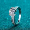 Anello di fidanzamento nuziale con diamante di lusso in moissanite, argento sterling da 1 ct, pietra Mossan 925, dito