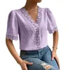 Blouses Femmes Doux Femmes T-shirt Floral Dentelle Épissage Col En V Manches Courtes Conception Creuse Couleur Unie Élégant Été Dames Tee Blouse Top