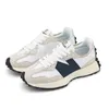 Nya casual skor 327 Women Mens 327s Designer Sneakers White Black Grey Blue Bean Milk Light Camel White Jogging Walking Sport Trainers har storlek 36-45