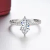 Bröllopsringar Onelaugh 15ct D Färg Fullt engagemang för kvinnor Marquise Cut Diamond Sterling Silver Ring 231206