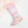 Stivali 2023 Autunno Inverno Ragazze Arcobaleno Principessa Moda Bambini Rosa Al ginocchio Scarpe in pelliccia di peluche 231207