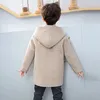 Abrigo Chaqueta de lana de invierno para niño 2023 Versión coreana Moda Engrosamiento Guapo Longitud media Mantener abrigado Ropa informal para niños 231207